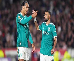 روني: صلاح وفان دايك فشلا في قيادة ليفربول