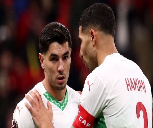 باريس يصدم عملاقًا إسبانيًا بسعر لي كانج