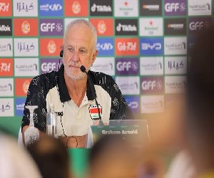 اتحاد الكرة يجدد الثقة بالمدرب أرنولد ويؤمن كامل الصلاحيات